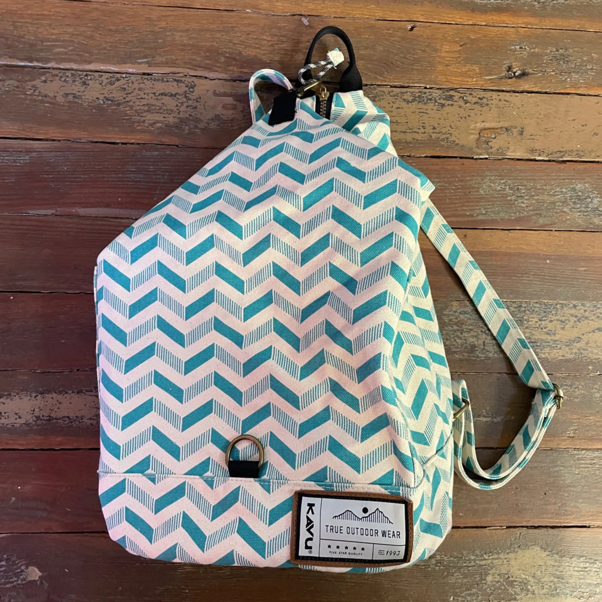 KAVU Free Range Backpack Bucket Style Bag w Pockets, Zippers, Clasps Gorpcore 💛🎀 - Image 4