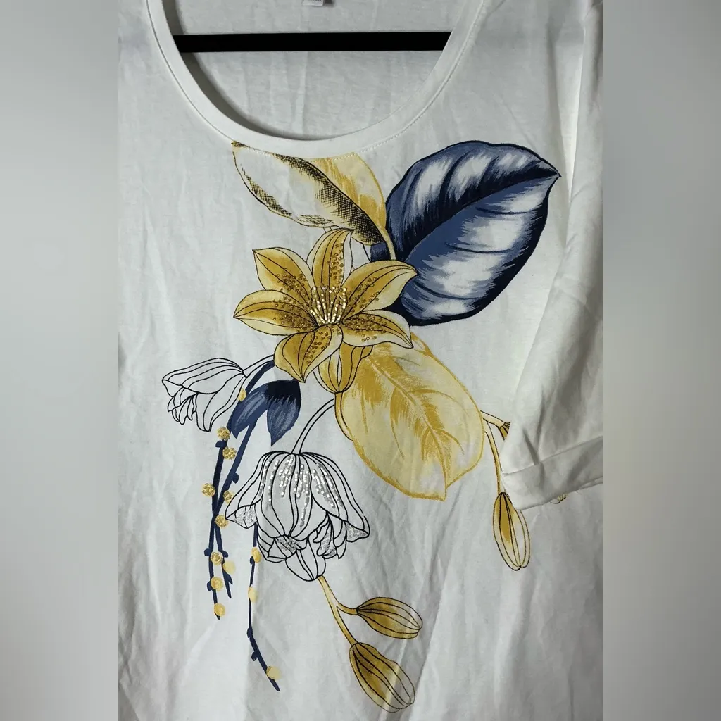 Chico's White and Blue Graphic 3/4 Sleeve Boxy Tee - Image 2