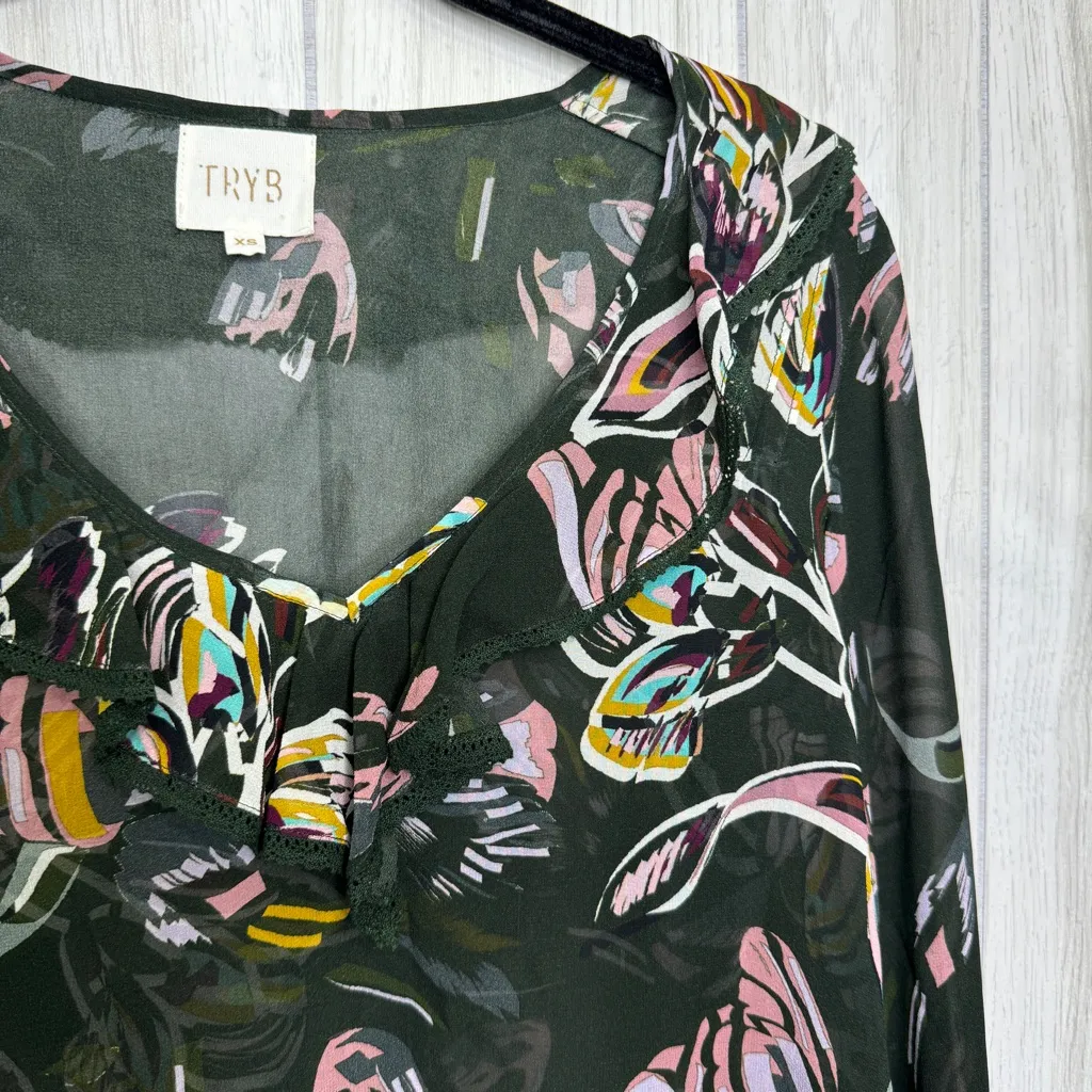 Anthropologie Tryb 100% Silk Floral Sheer Peasant Top Blouse size XS Extra Small - Image 7