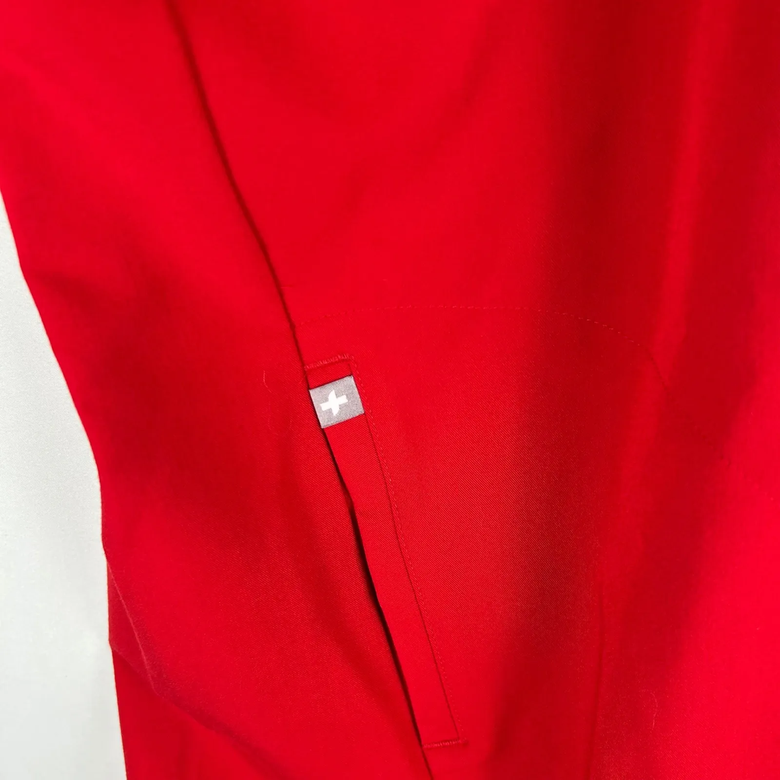 FIGS  Rafaela Scrub Top Technical Collection Red Sleeveless Women's Medium NEW - Image 14