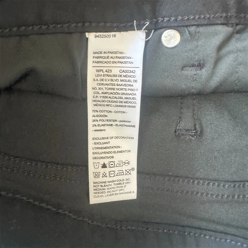 Levi's Levi strauss women’s 18 long black straight leg denim NWT - Image 9