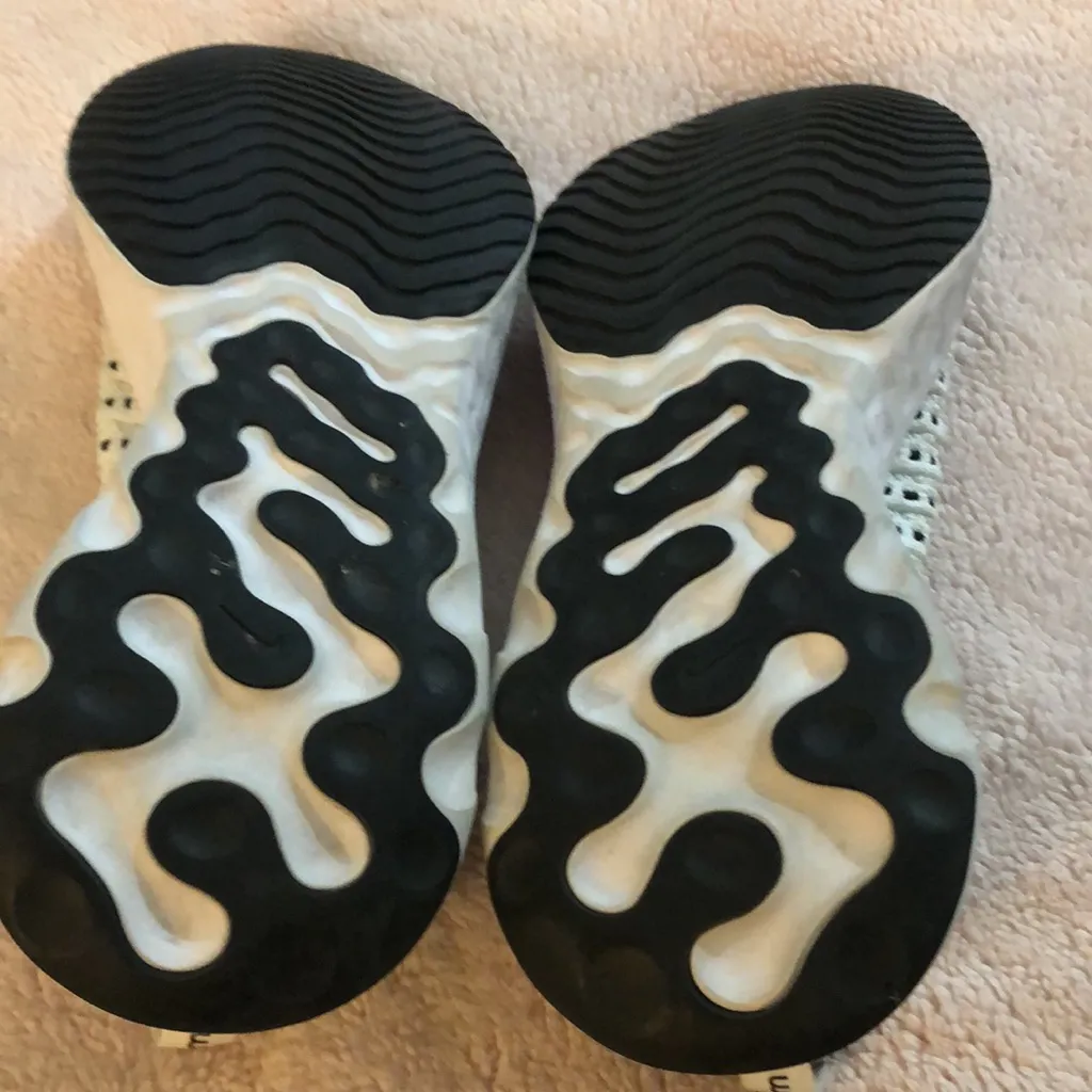 Nike phantom react shoes - Image 7