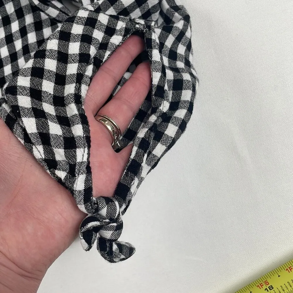 HOLLISTER Black, White Plaid Off Shoulder, Tie Sleeve Crop Top. Size Small - Image 4