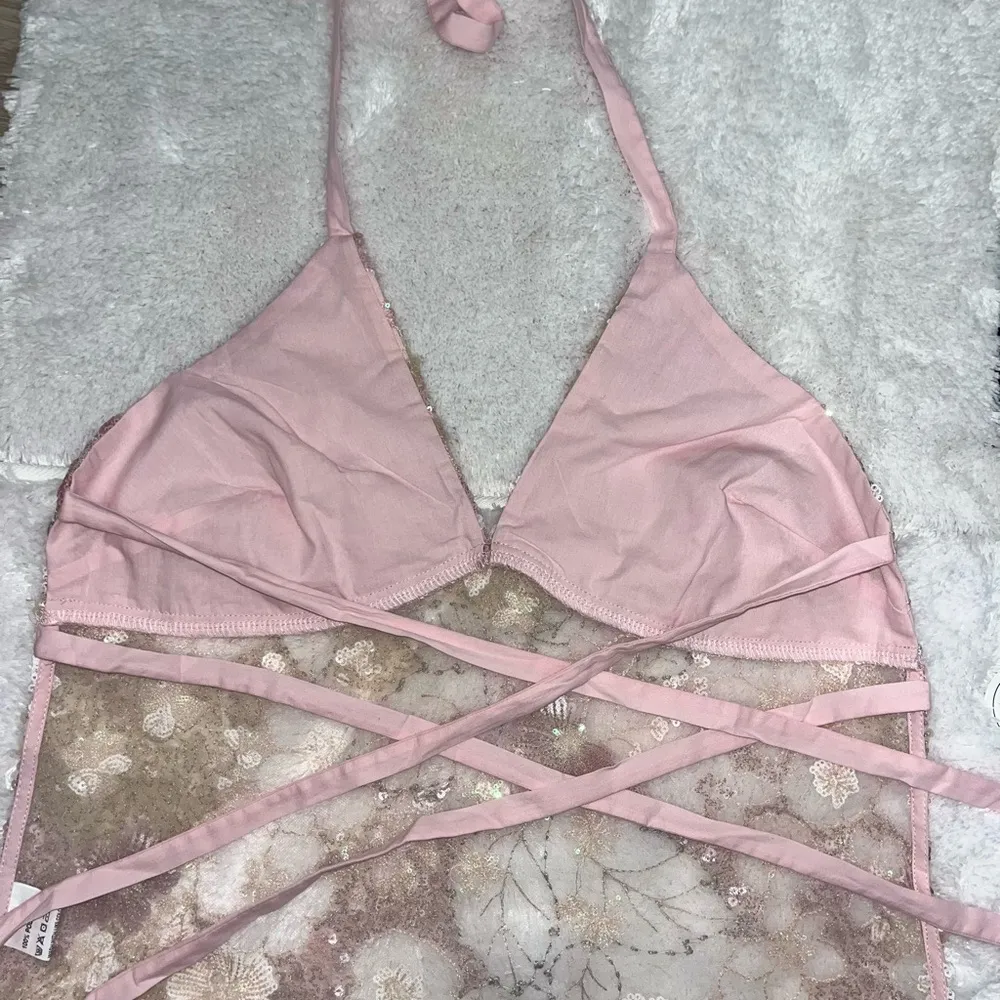 NWOT Embellished Floral Lace Sequin Halter Top in Pink Size L - Image 4