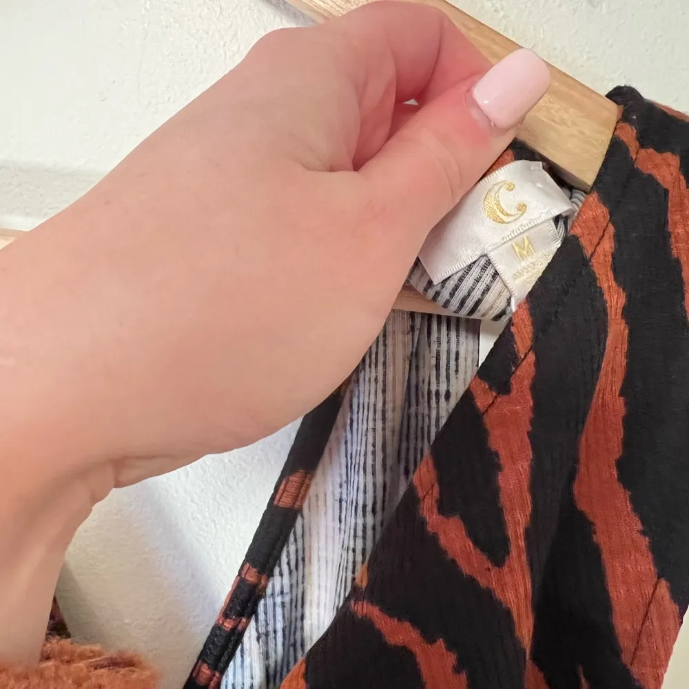 NWT Jumpsuit size Medium - Image 3