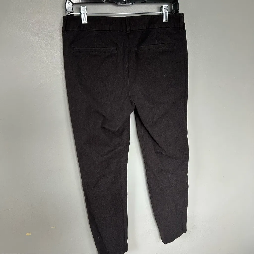 Stylish Black Cropped Pants - Image 4