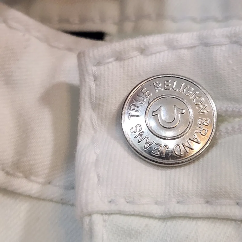 True Religion Becca Mid Rise Bootcut White Jeans  Size 29 - Image 2