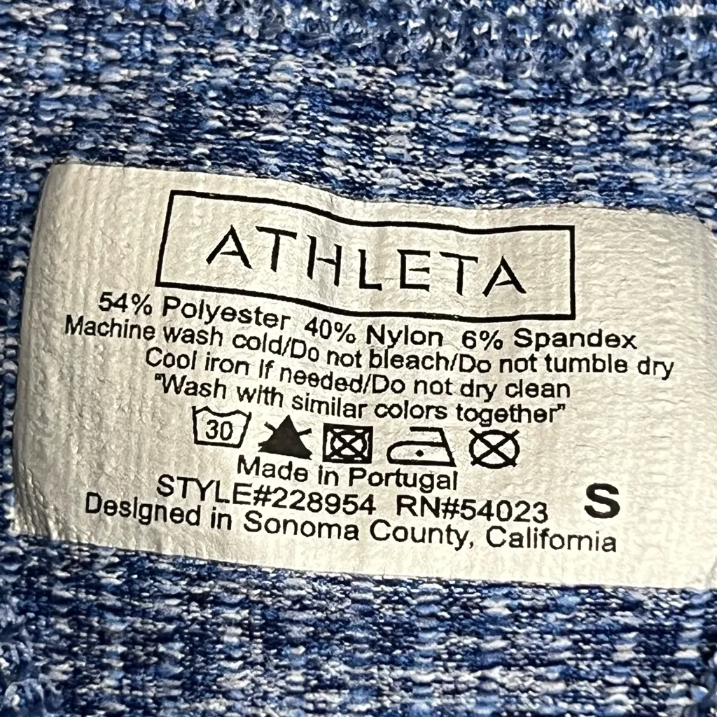 Athleta Blue Racer Back Athletic Tank Top - Small - VGUC - Image 3