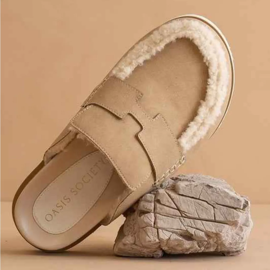 NWT Cozy Tan Shearling Women's Loafers Size 10 - Image 3