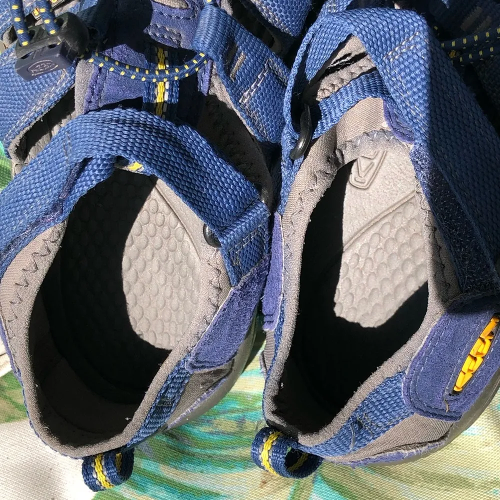 Keen Blue Size 6 Waterproof Sandals - Image 6