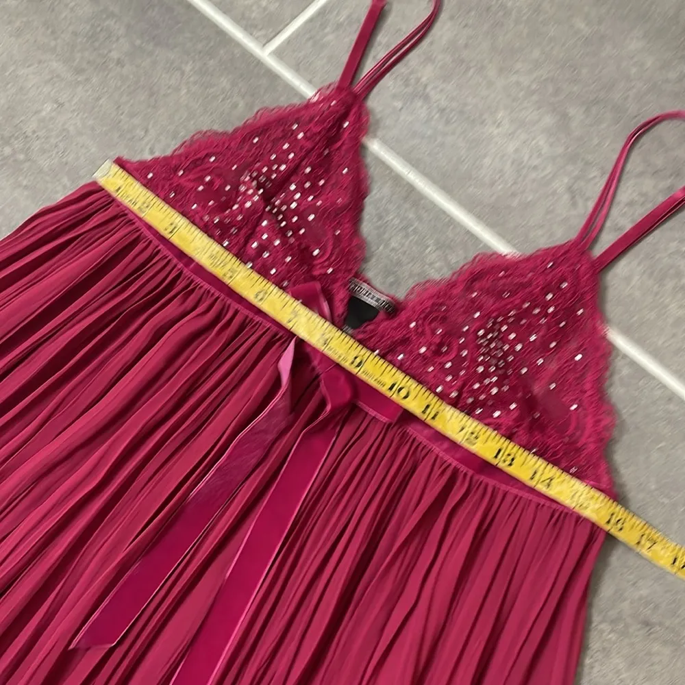 Victoria’s Secret Pleated Embellished Babydoll Slip size Large. - Image 7