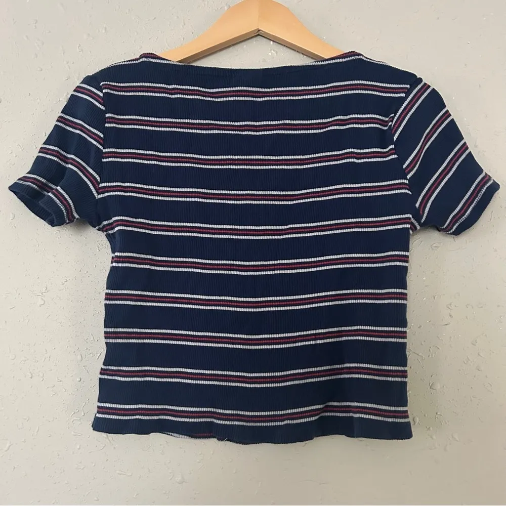 Divided 🦋  Blue Red Stripes Cropped Top Casual Comfy Medium H&M 💖 - Image 4