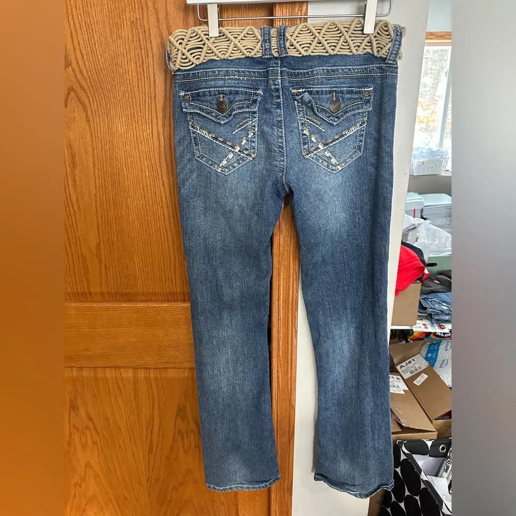 Wallflower Distressed Straight Leg Jeans with Belt - Image 2