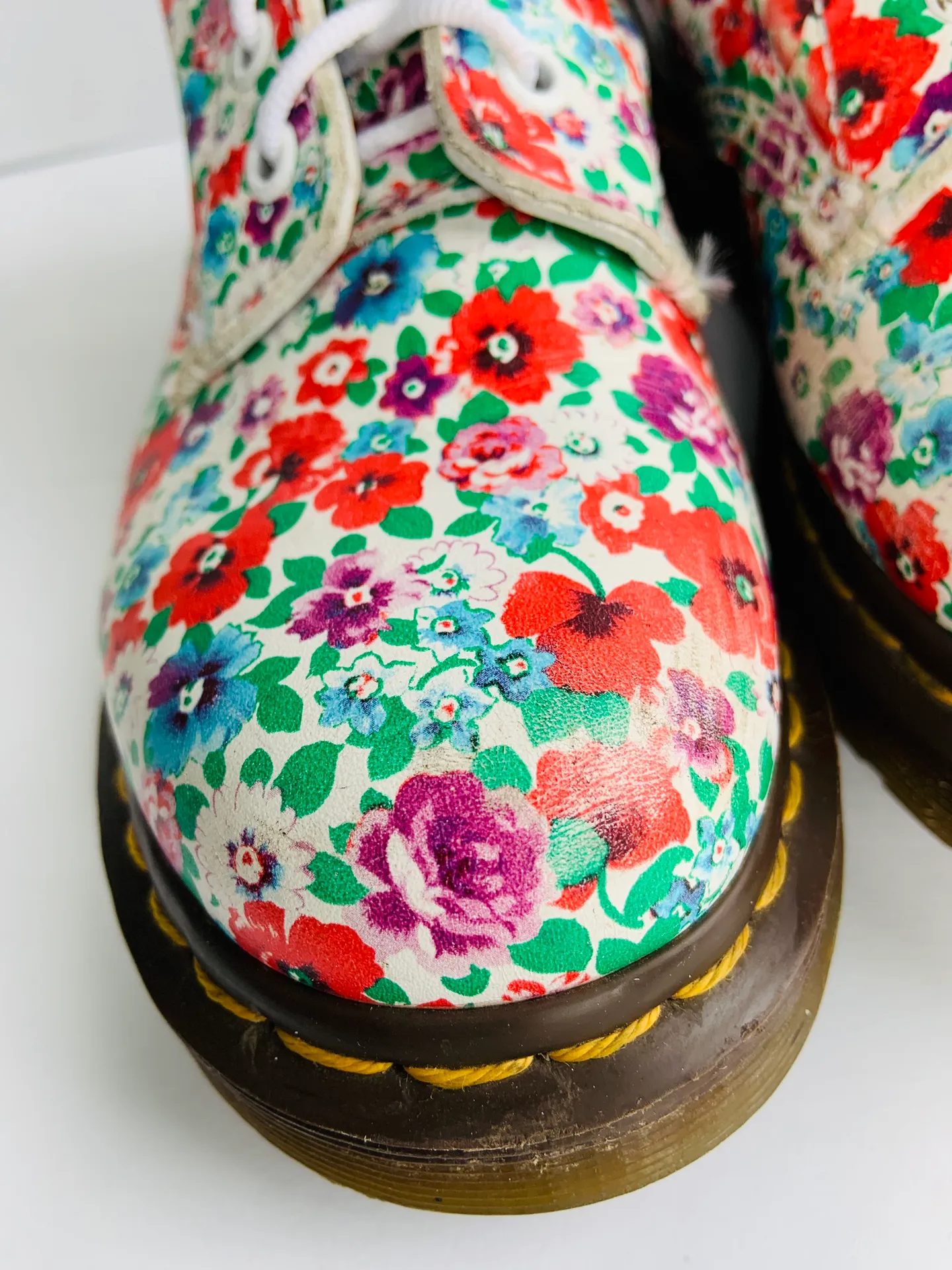 Rare  1460 Pascal White Wild Poppy Floral Combat Boots - Image 4