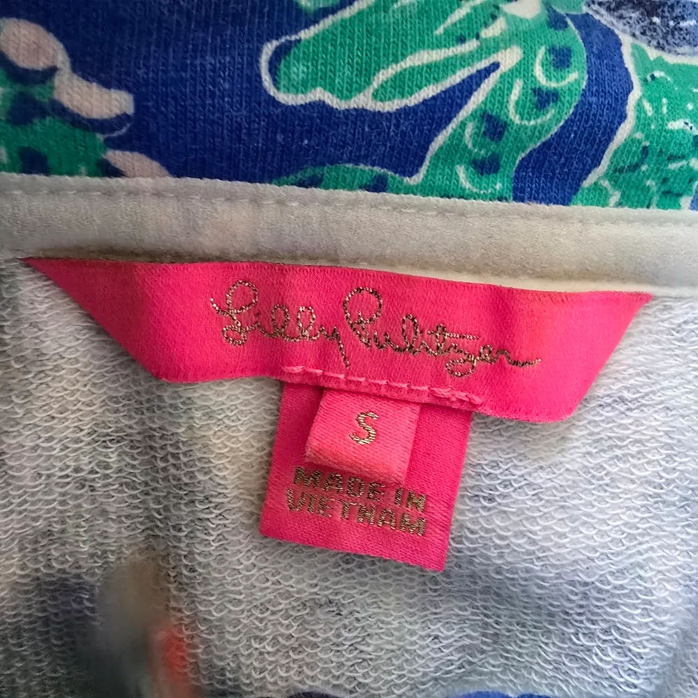 Lilly Pulitzer Blue Grotto Sirens & Spirit Skipper UPF 50 Pullover Size Small - Image 6