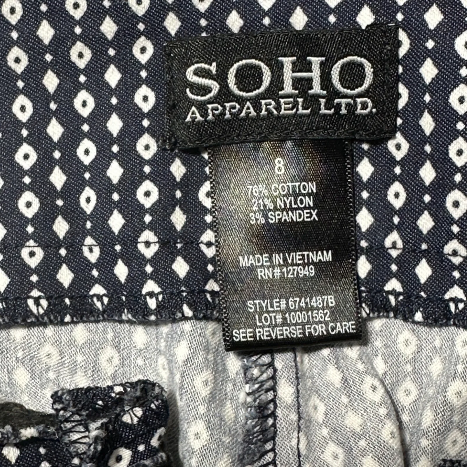 Soho Apparel Blue White Diamond Shorts Cuffed Size 8 Everyday Shorts‎ - Image 10