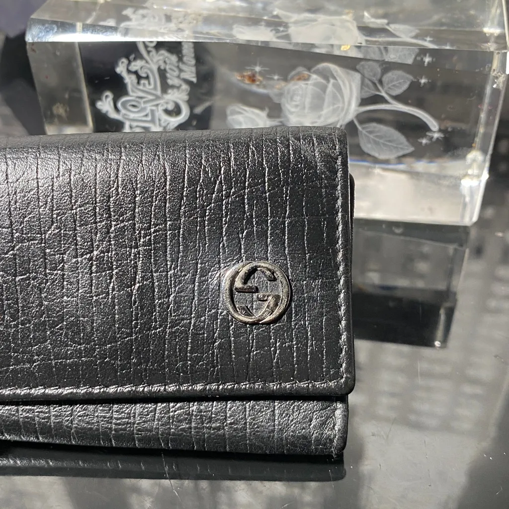 Authentic Gucci Black Leather Key Holder - Image 4