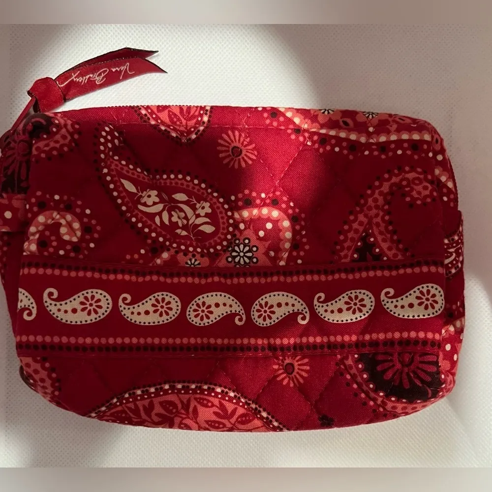 RETIRED: Vera Bradley | small Mesa Red cosmetic bag. - Image 10
