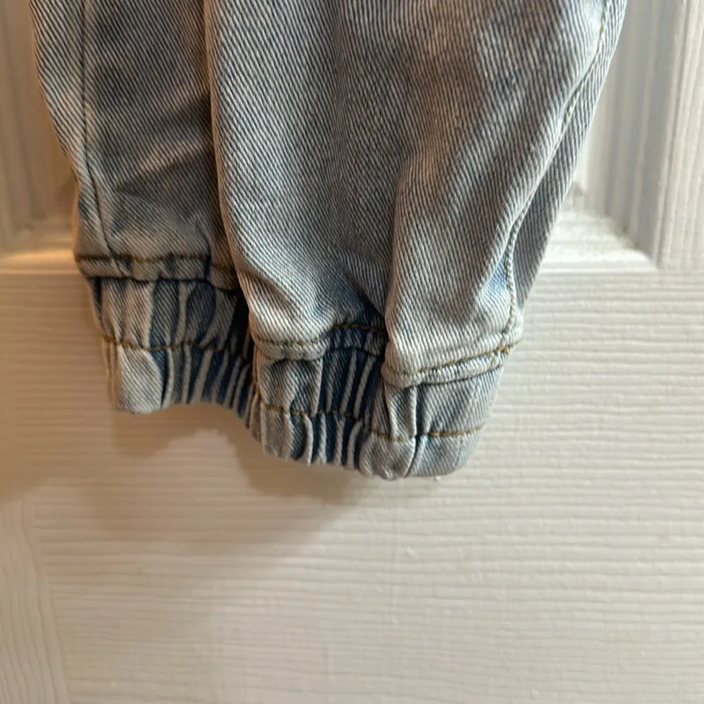 Sadie & Sage Blue Jean Ruffle Waist Joggers - Image 7