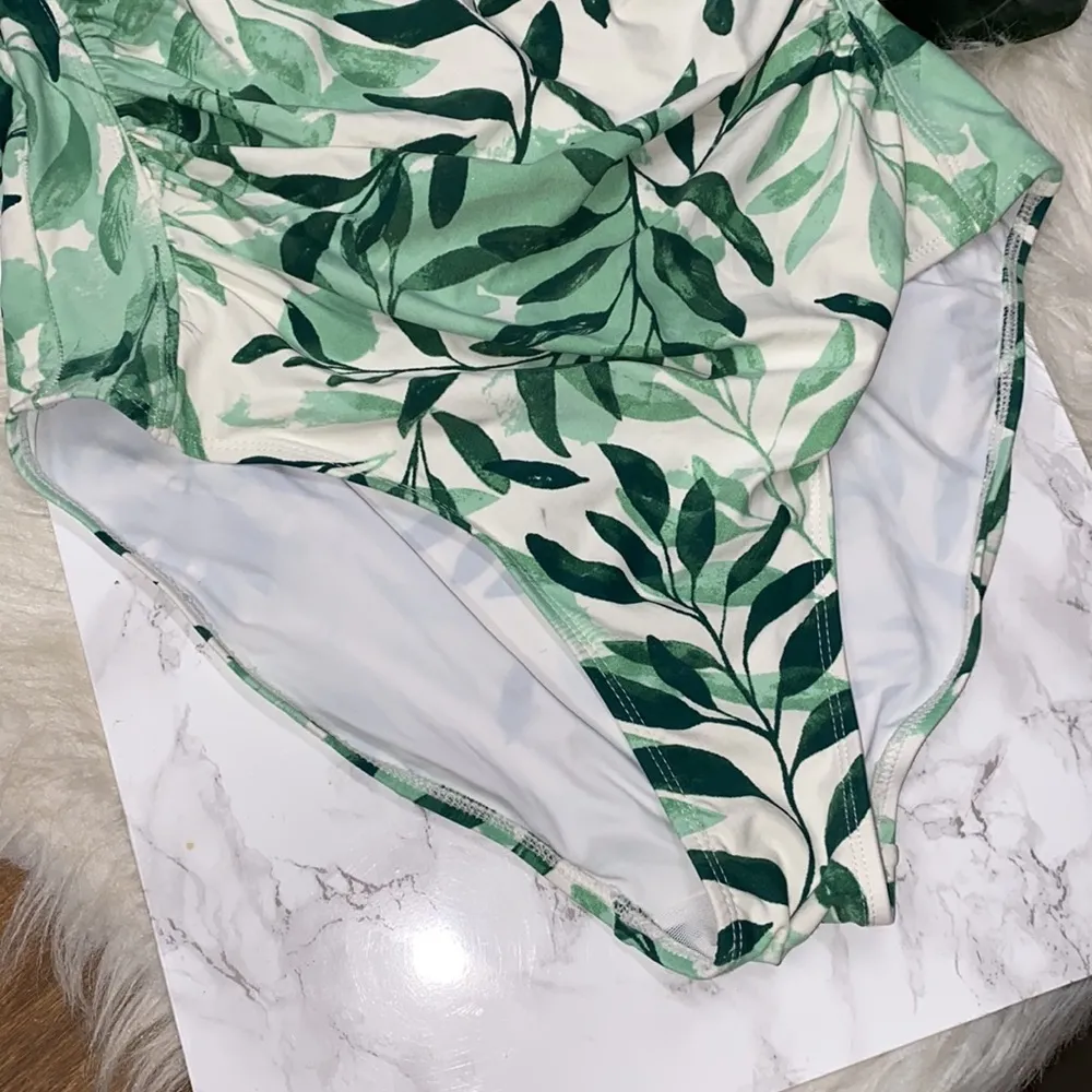 Green tropical one piece swimsuit padded - Image 2