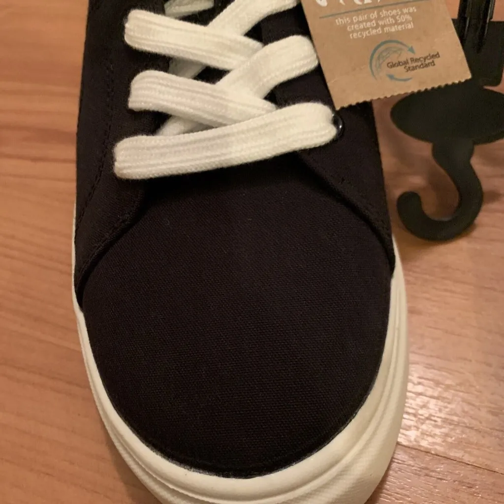 Mad Love Sia Apparel Women's Lace Up Canvas Shoes Sneakers Size 9 Black - Image 2