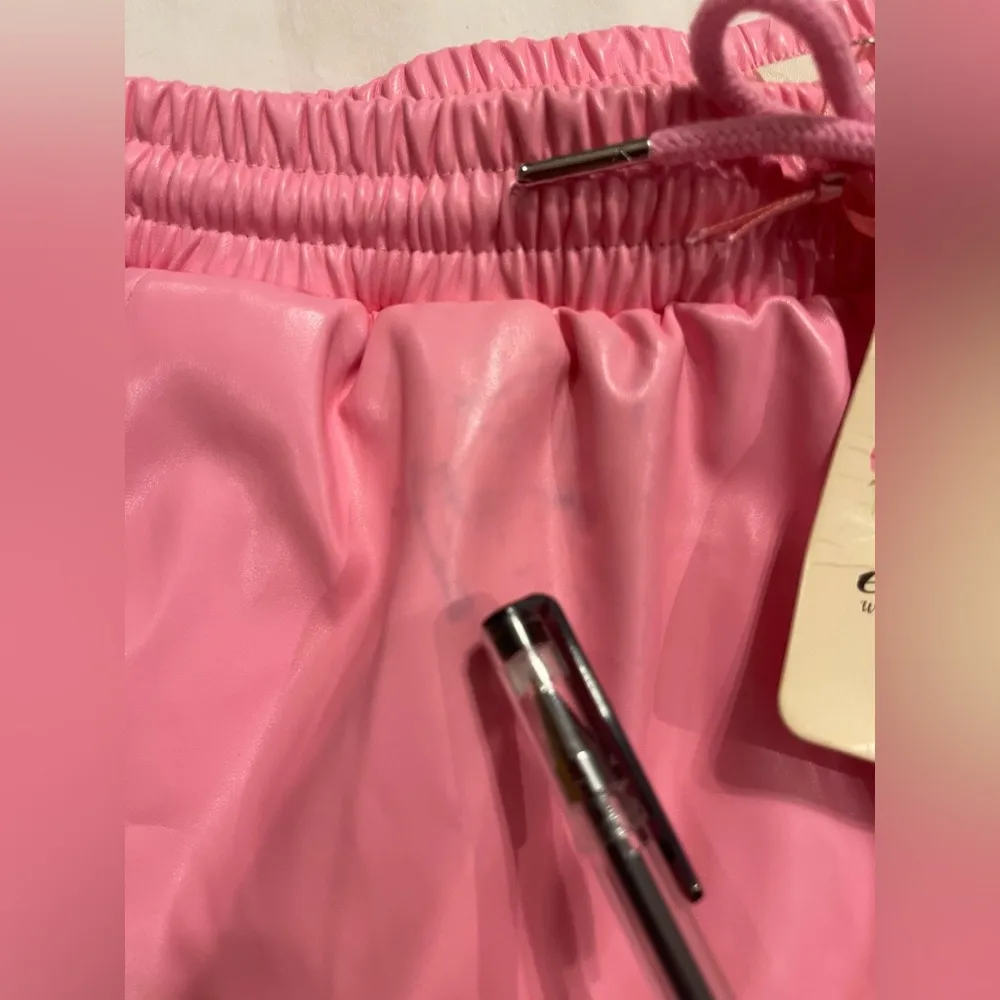 Entro Pink Pleather Shorts Drawstring Pockets Faux Leather Barbie Small NEW READ - Image 5