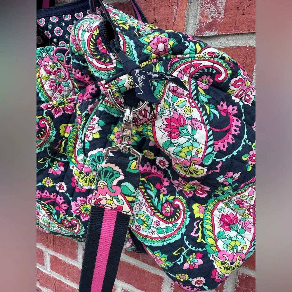 Vera Bradley Travel bag - Image 6