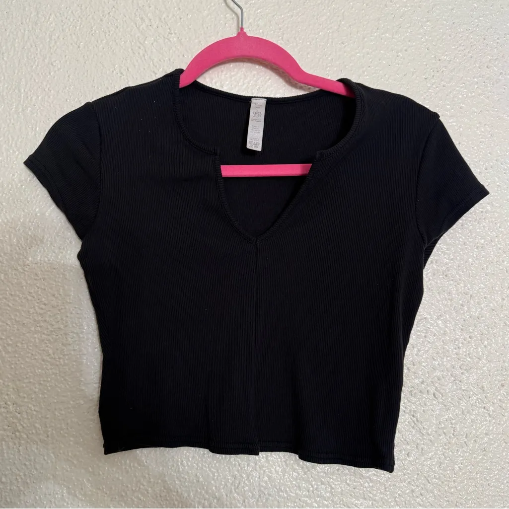 ALO YOGA Black Ribbed Cropped Savvy Short Sleeve Active Lounge Shirt Top Size XS - Image 4