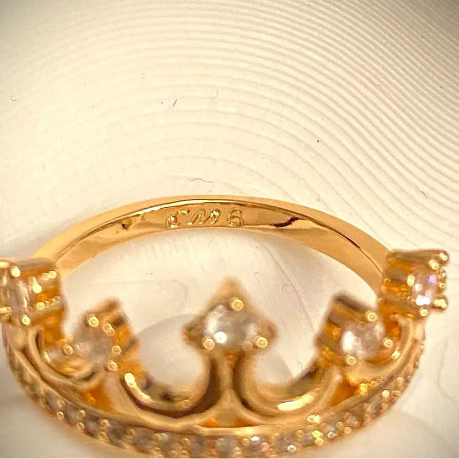 Queen of Your Heart Gold - Image 6