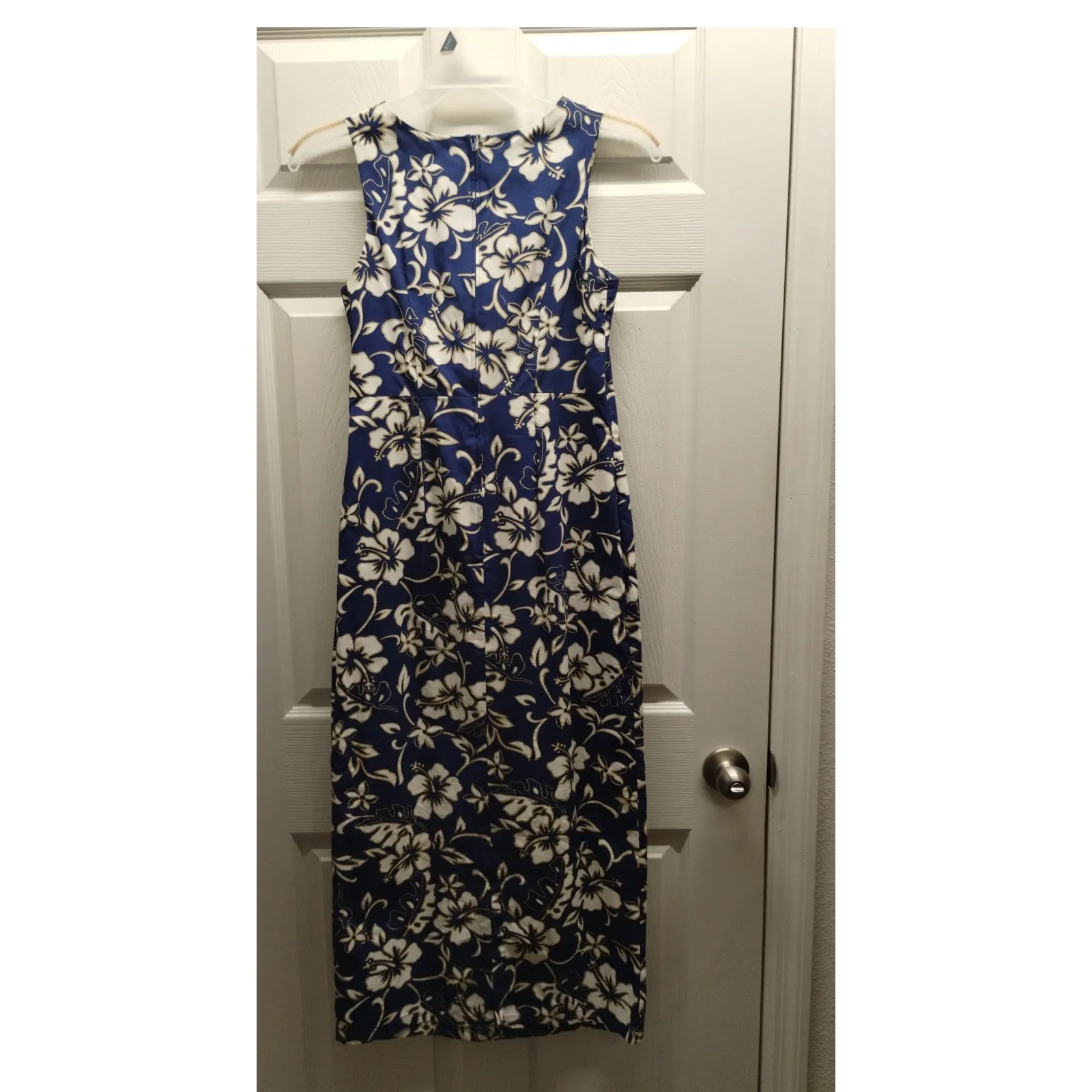 Hilo Hattie Vintage Size 6 Blue Hibiscus Floral Hawaiian Sleeveless Maxi Dress - Image 3