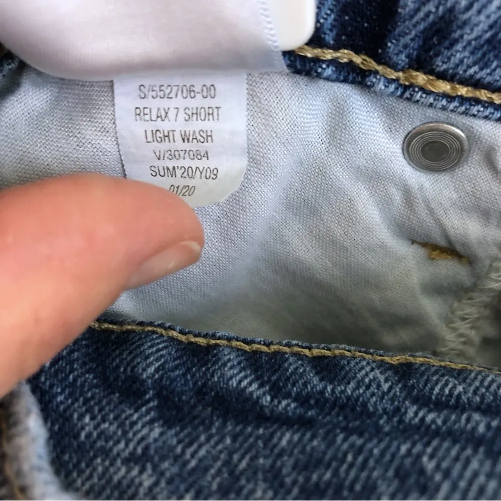 Old Navy High Waisted Relaxed Distressed Cut-Off Jean Shorts 7-inch inseam 0 - Image 5