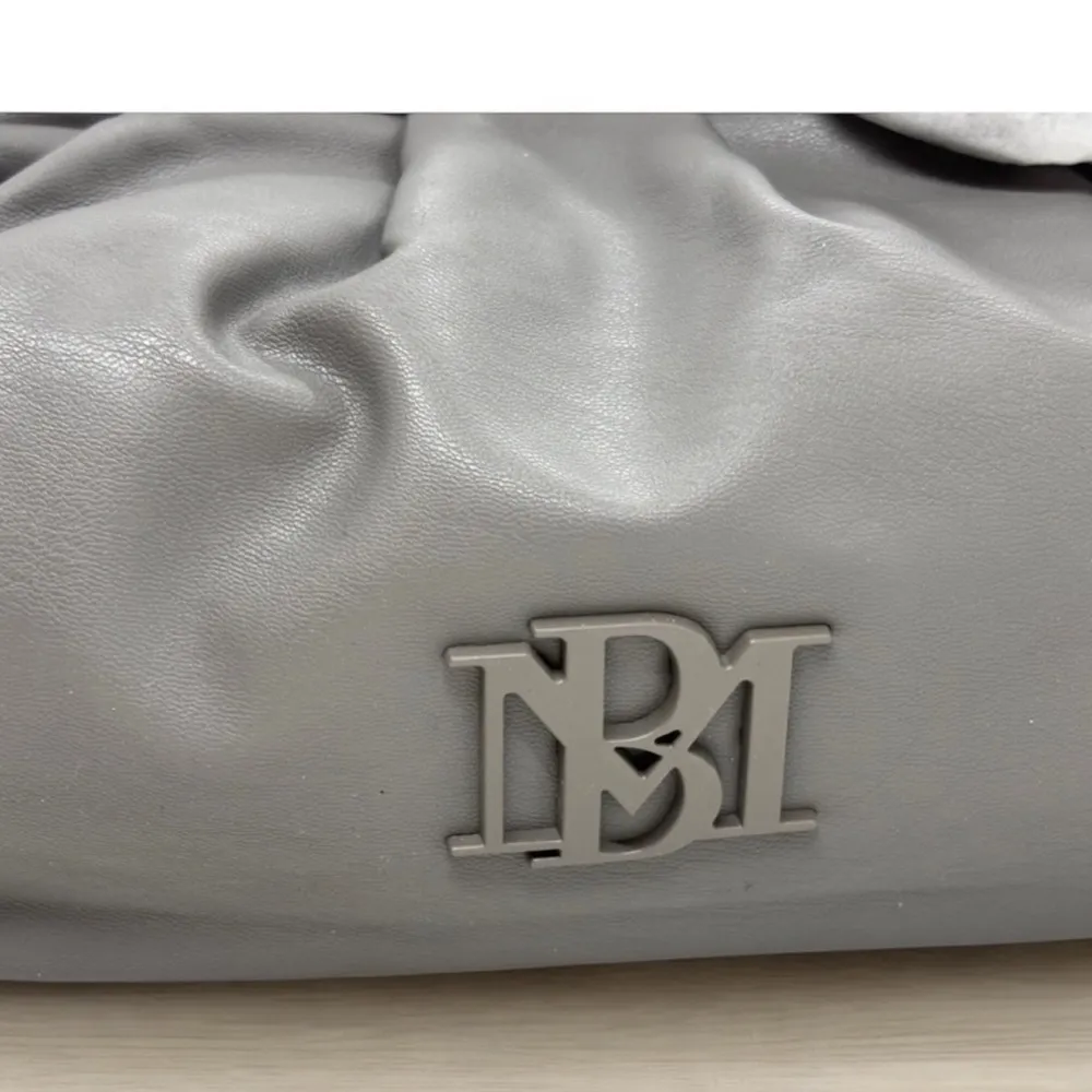 NWT Badgley Mischka Wrapped Frame Clutch Vegan Faux Leather Grey - Image 3