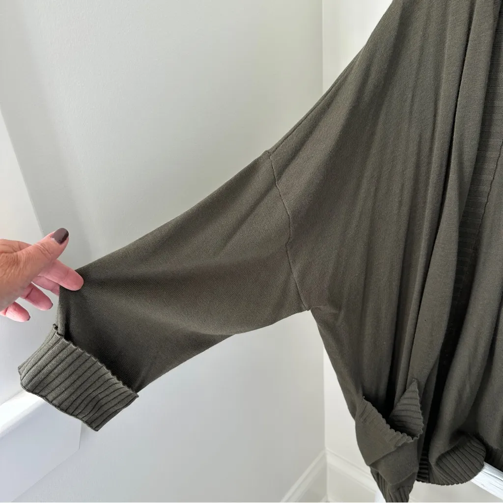 Chelsea28 Olive Open Front Oversized Cardigan Size Medium/Large - Image 5