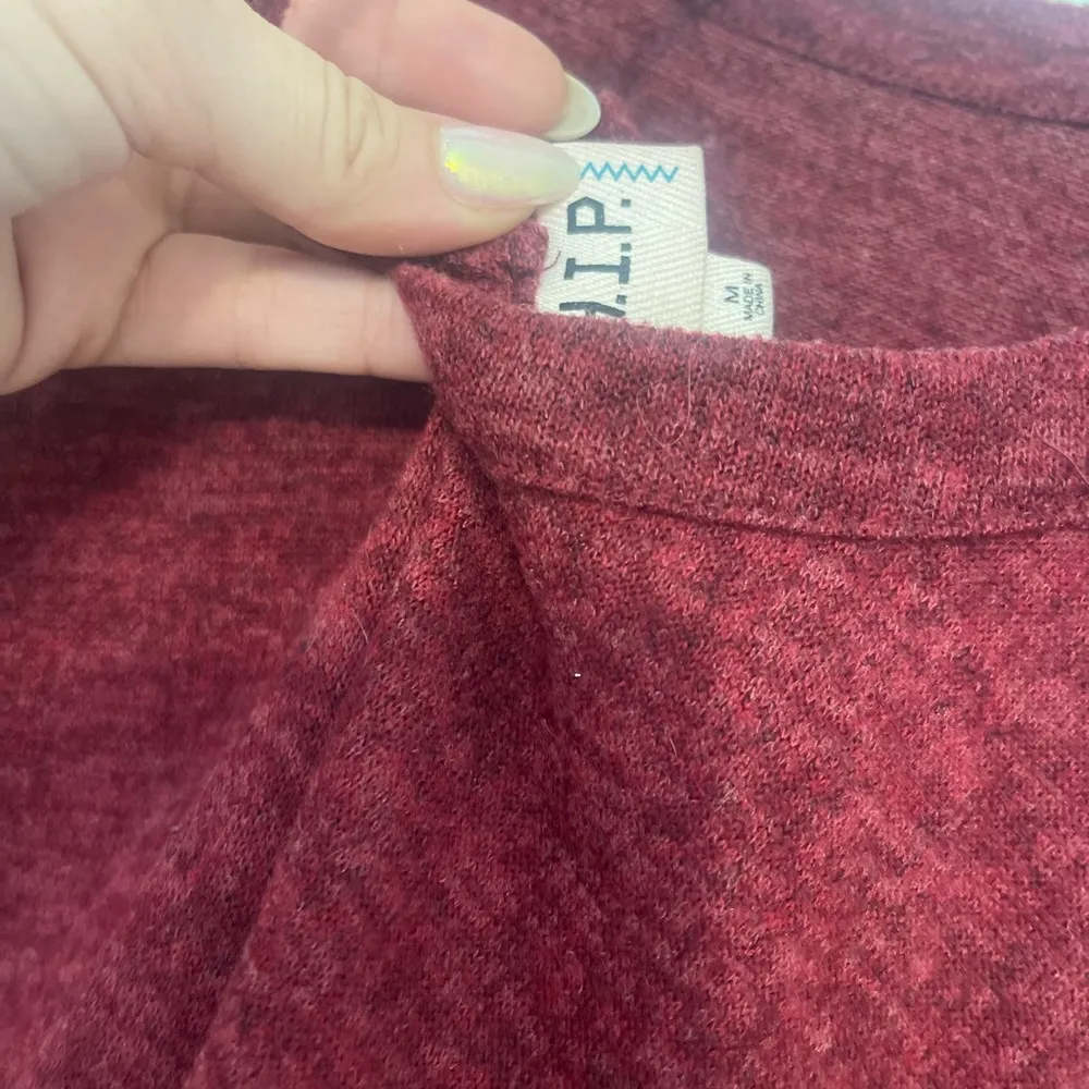 | Wine colored top - Image 4