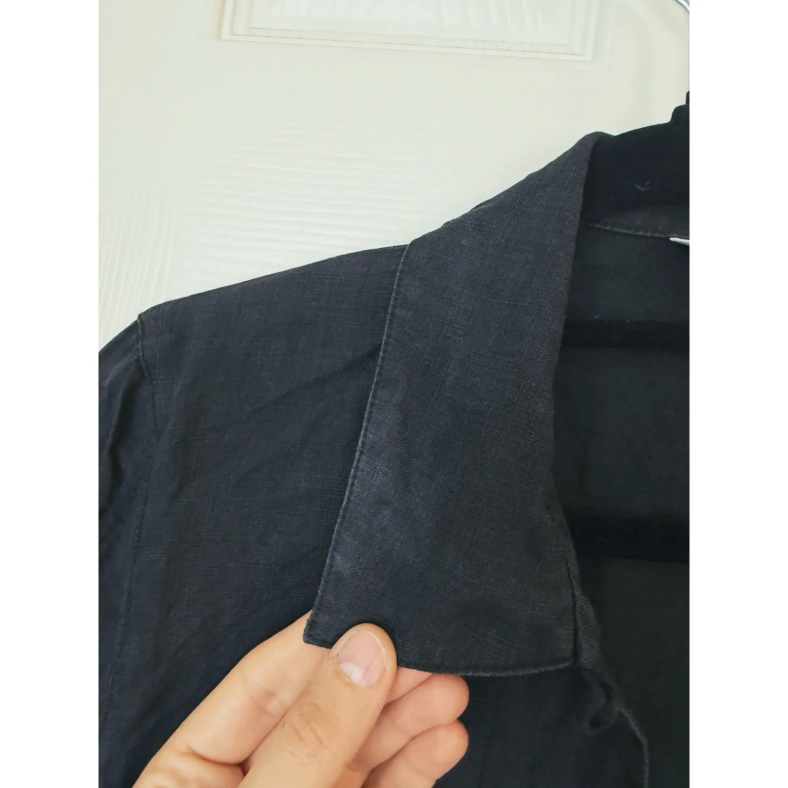 Saks Fifth Ave Quiet Luxury Linen Button Up Top Small Black Minimalist Capsule Size 6 - Image 6