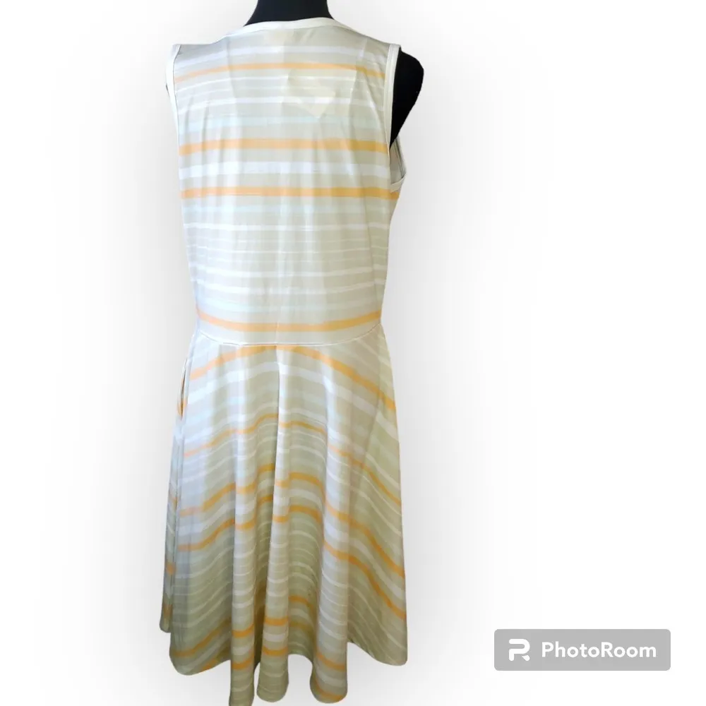 XL Nicki Sleeveless Tank flowy comfortable casual Dress with pockets - Image 2