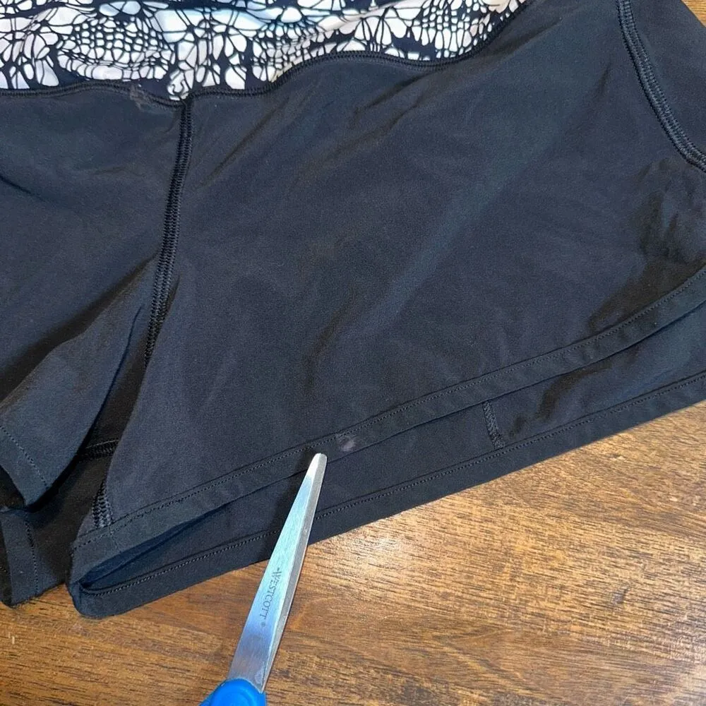 Lululemon  Speed Up Shorts - Image 3