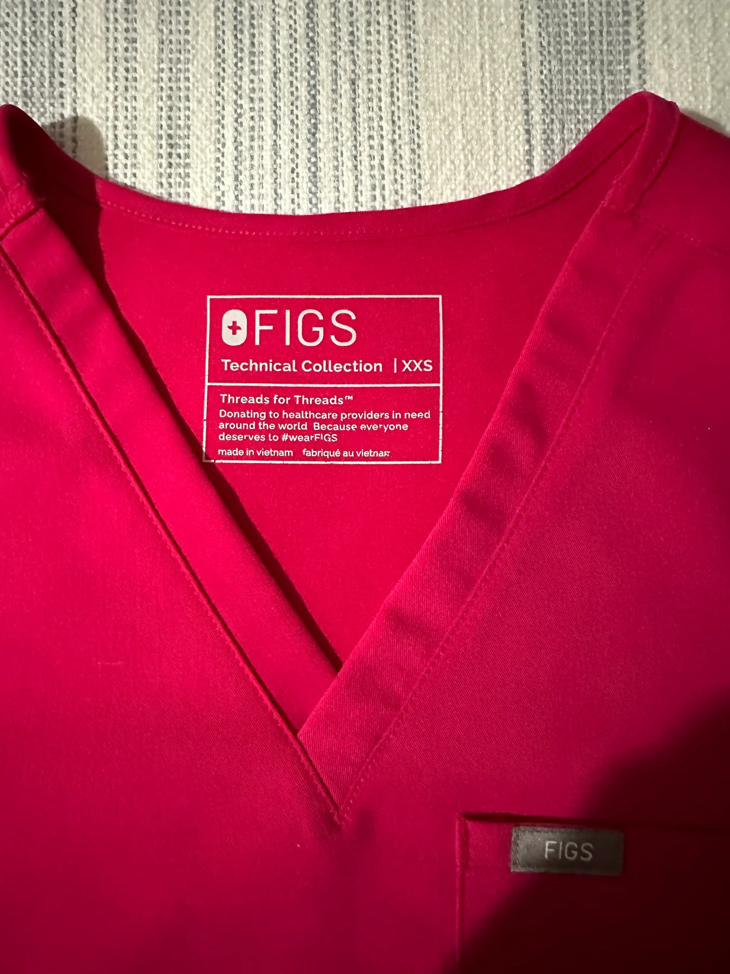 FIGS Ultra Rose Scrub Set - Image 4