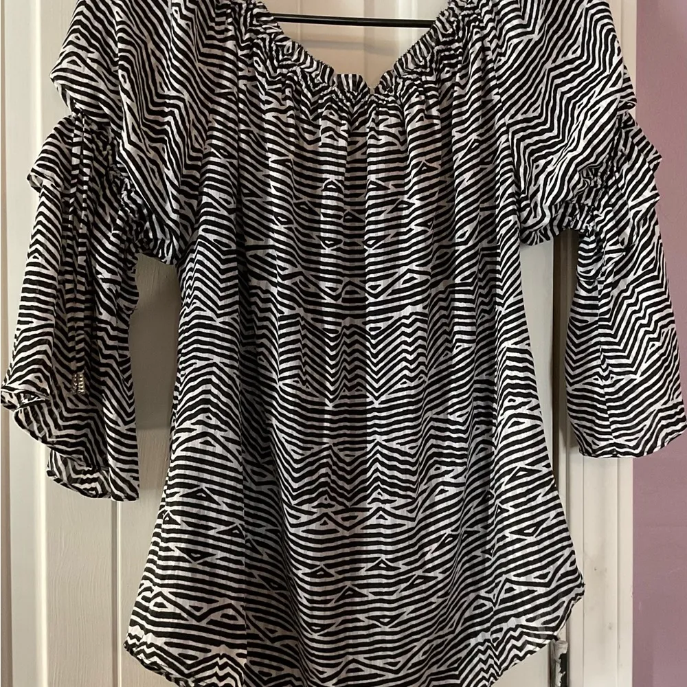 White House Black Market WHMB Off-the-Shoulder SZ S NWOT - Image 5