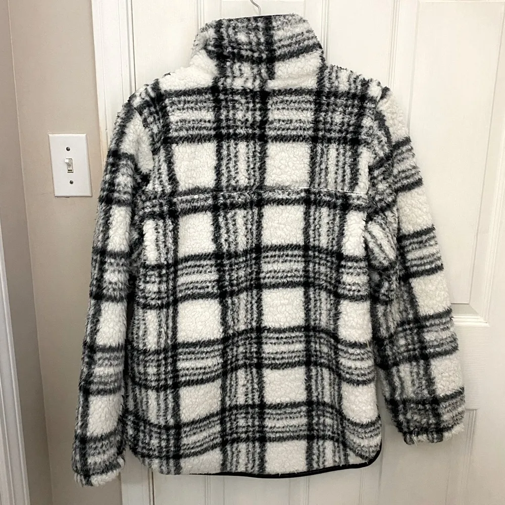 Abercrombie & Fitch Soft A&F Collection Pull-Over Quarter Zip Fleece Jacket - Image 6