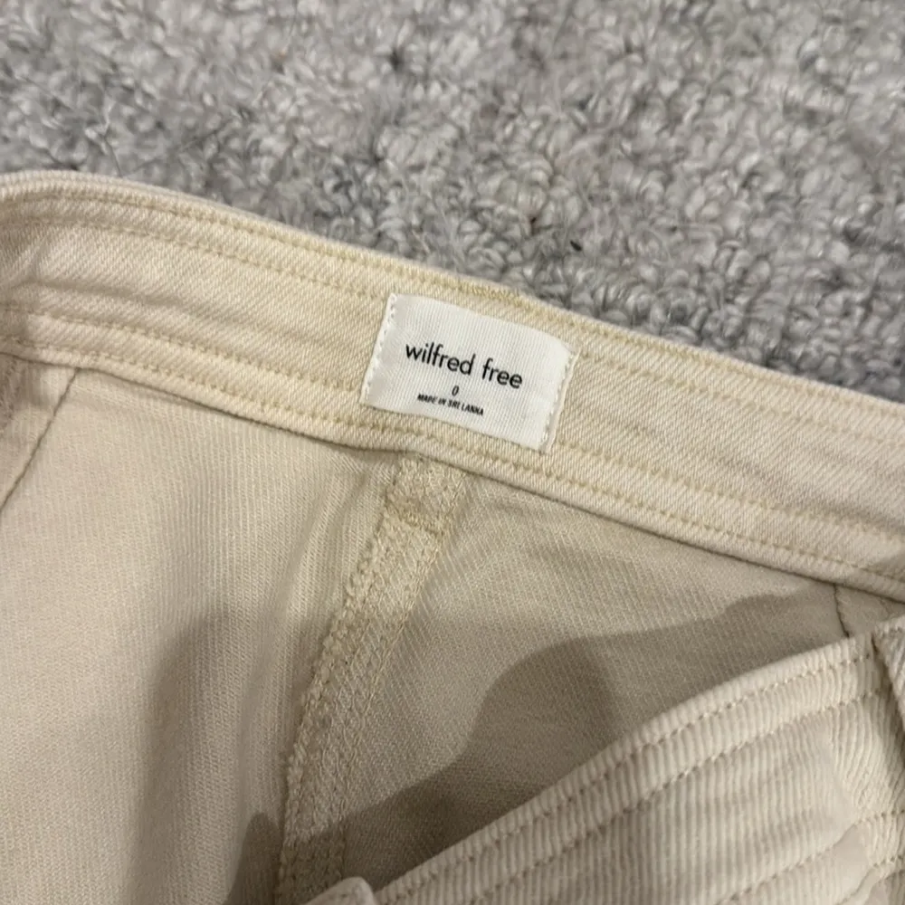 Aritzia Wilfred modern cargo pant in gd birch - Image 4