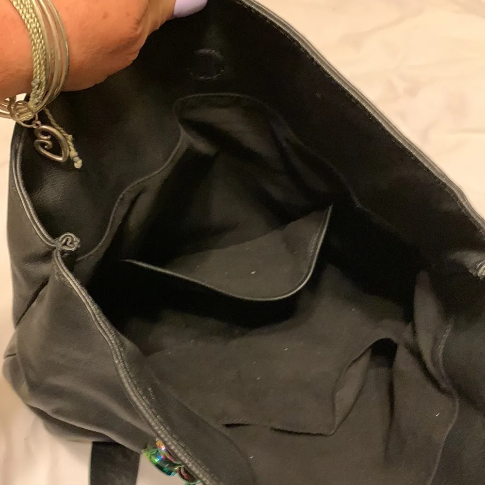 Authentic Kendall & Kylie Genuine Leather shoulder bag. Can convert to handbag. - Image 6