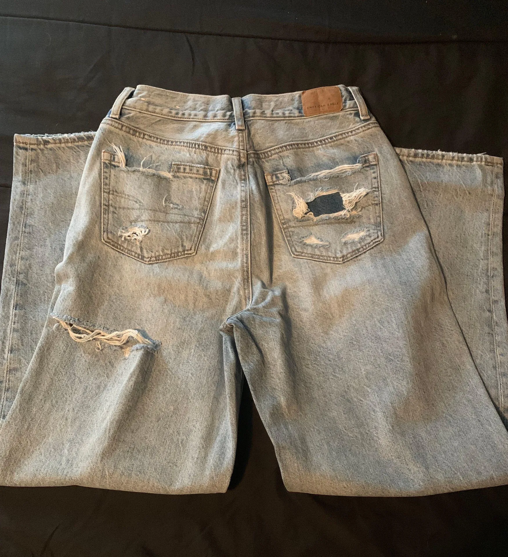 relaxed mom jeans - Image 4