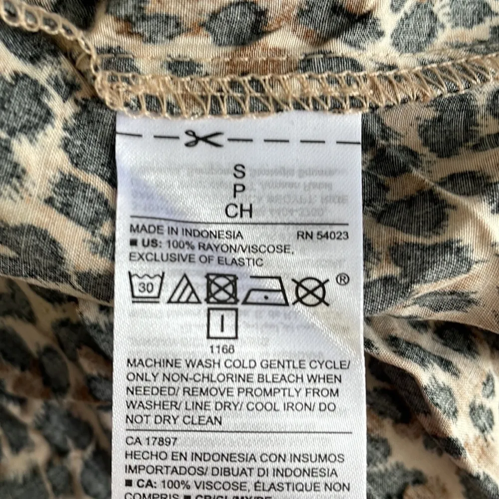 Old Navy Animal Print Dress - Image 7