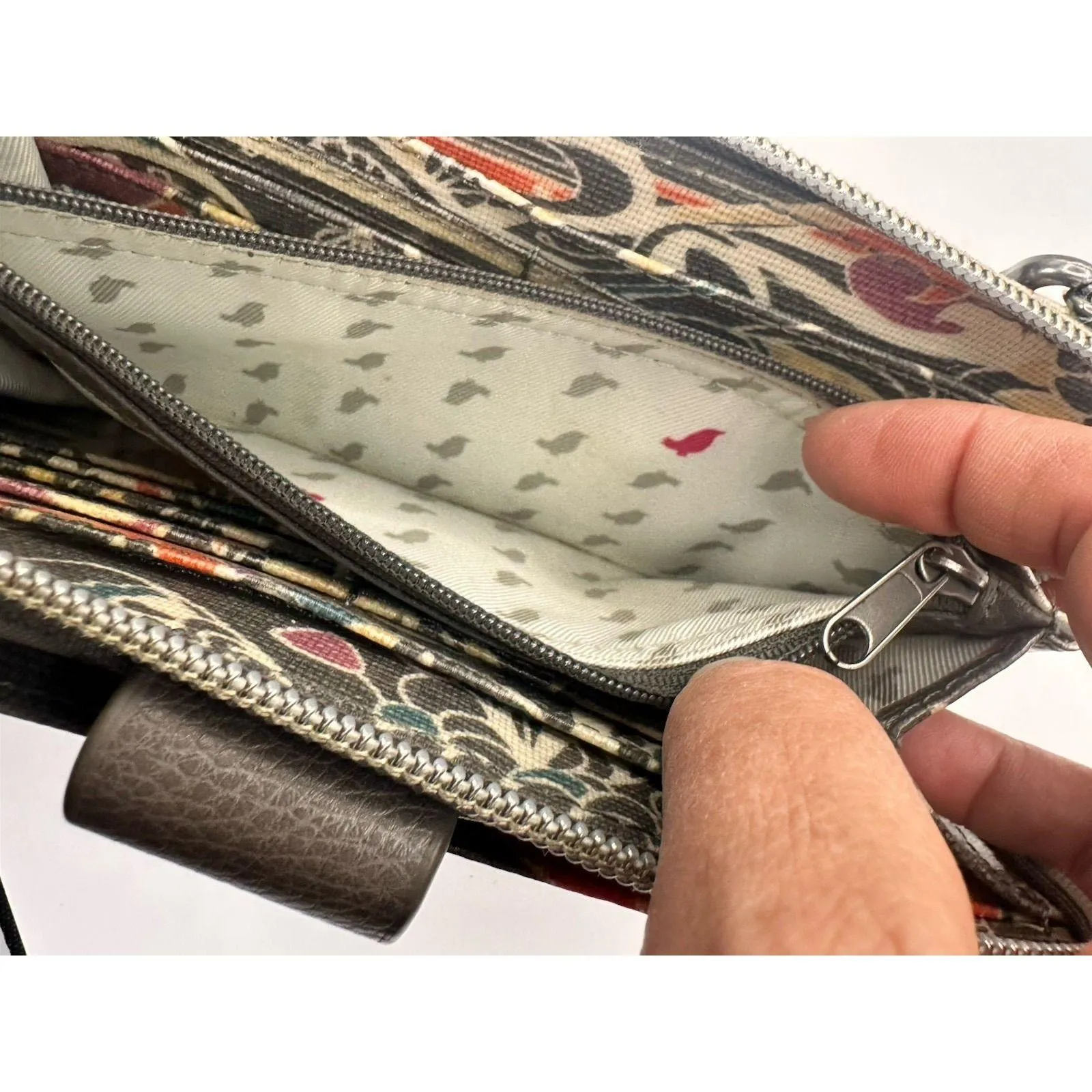 Sakroots Crossbody Wristlet Purse Floral Paisley Tan Compartments Zipper Women's - Image 11