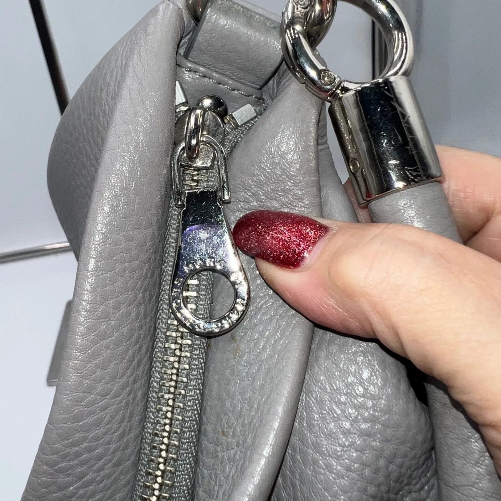 Marc by Marc Jacobs Gray Leather Shoulder Bag Crossbody Hobo Designer Purse - Image 7