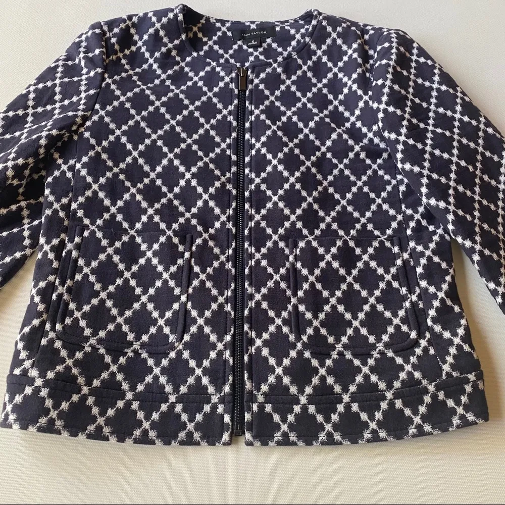 Ann Taylor  Diamond Geo Print Zip Up Blazer - Image 5