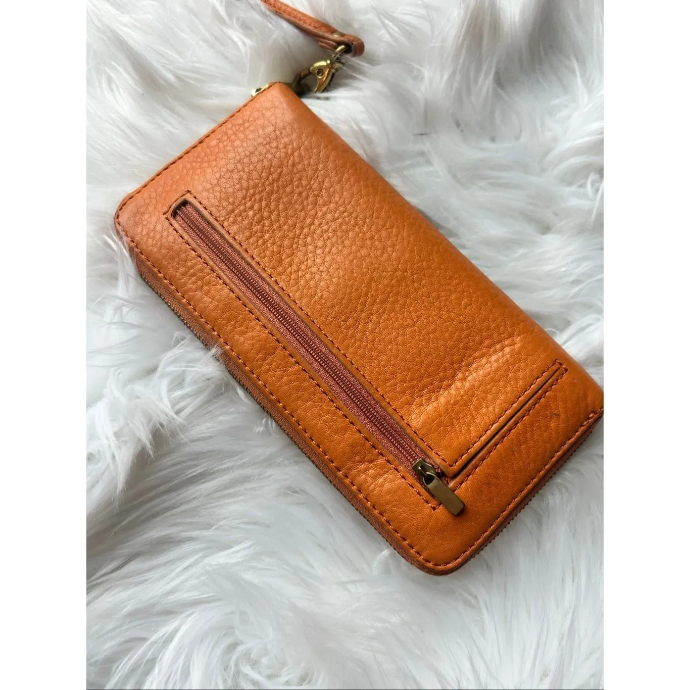 Fossil Logan RFID Zip-Around Leather Wristle wallet orange - Image 3