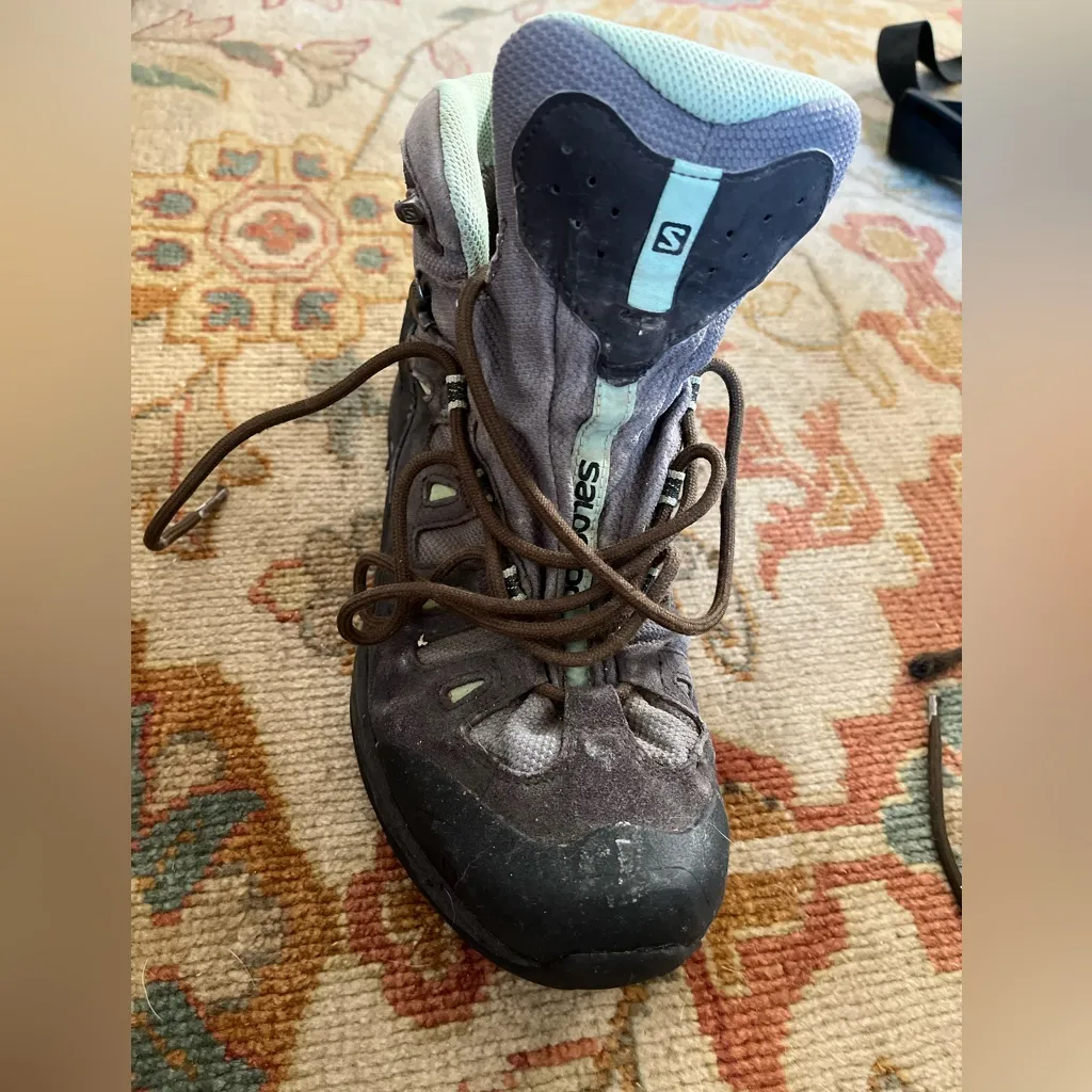 Salomon hiking boots - Image 10