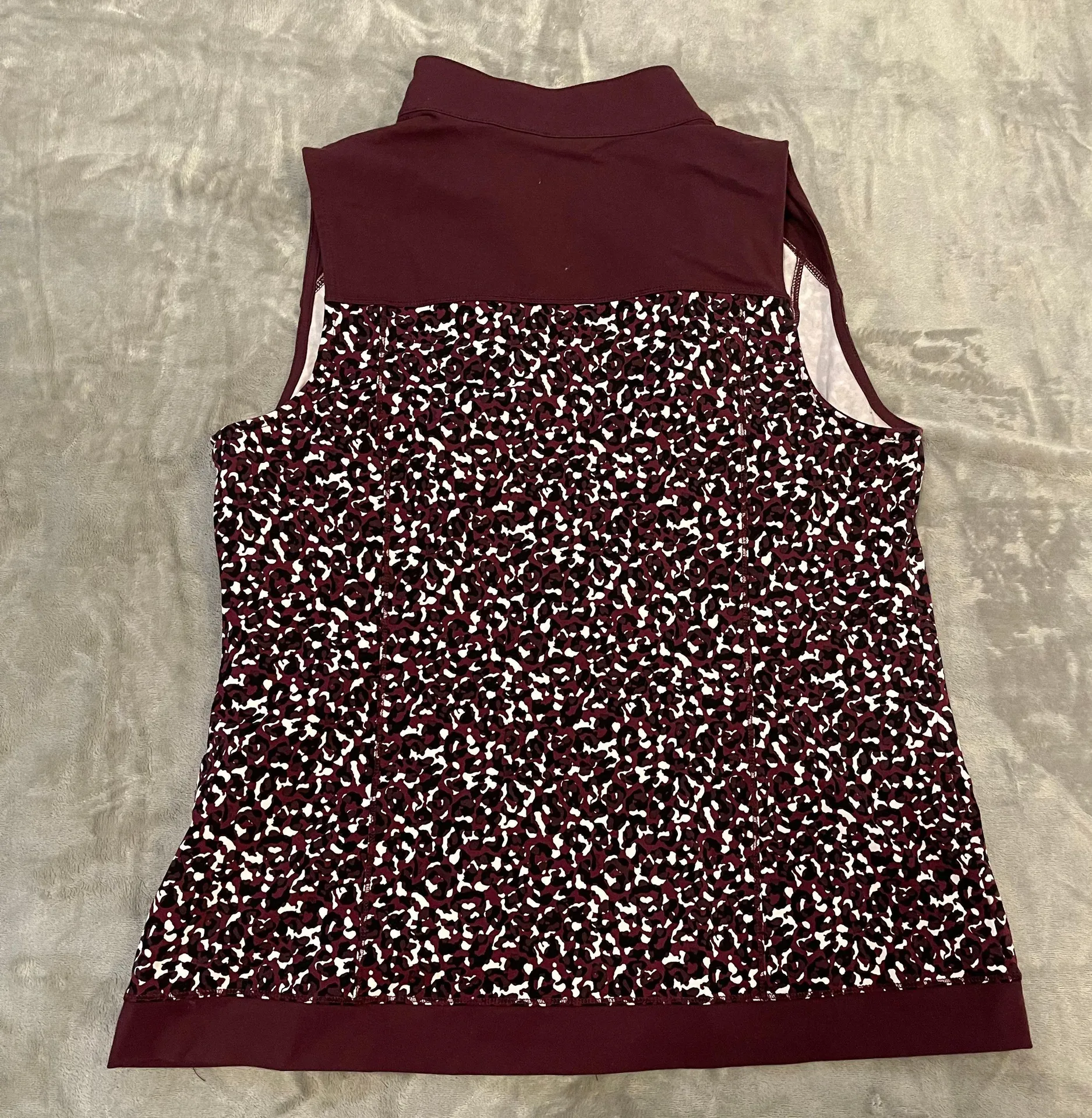 Weekends by Chico’s Maroon Printed Zip Up Vest - Image 2